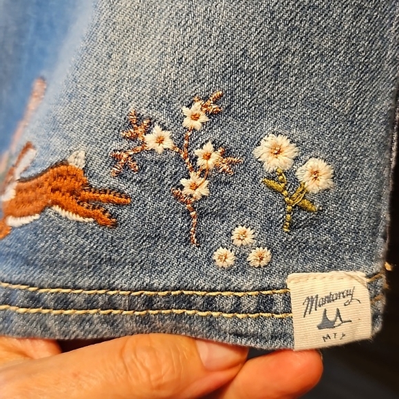 18-24ms Mantaray embroidered jeans dungaree skirt, adjustable shoulder straps - Picture 7 of 16